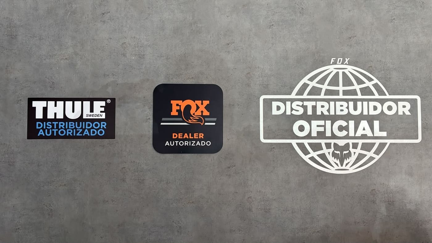 Acreditaciones de distribuidor oficial Thule y distribuidor autorizado Fox